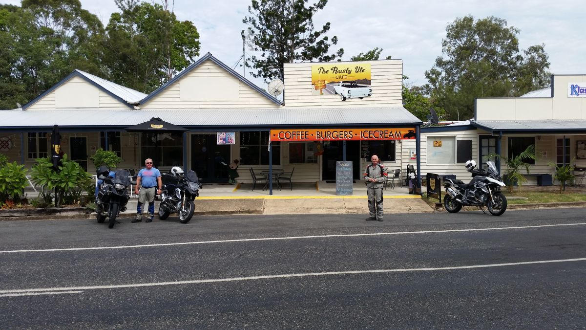 Neil and Steve at the Rusty Ute Cafe