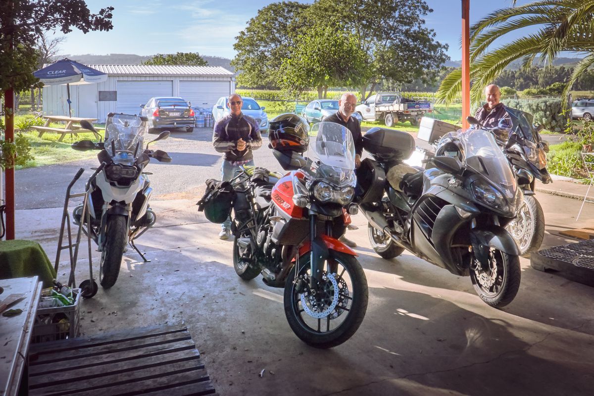 Killarney Pub - overnight accommodation for the bikes too